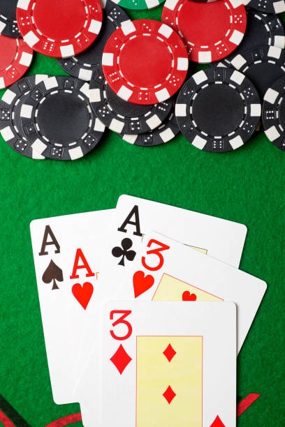 kingdomtoto4d mobile app showing Togel 2D prediction history and account balance dashboard